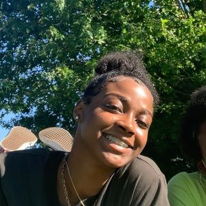 Meet your Posher, Sydni